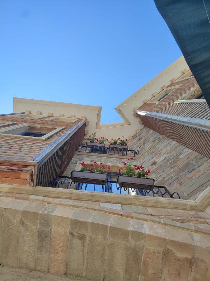 Imroz Adali'S Hotel Exterior foto